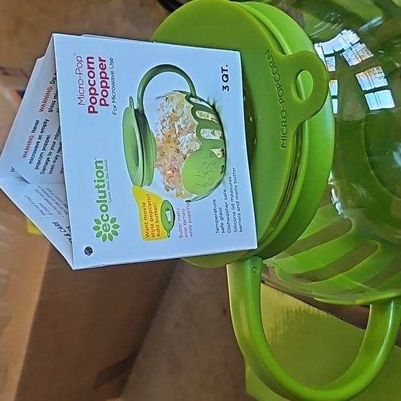 3qt. Micro-Pop Popcorn Popper - Picture 2 of 2